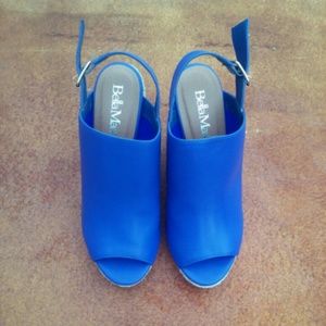 🌺🐝Super cute Royal Blue Wedge🌺🐝